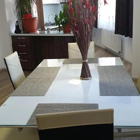 Amra Apartmán *